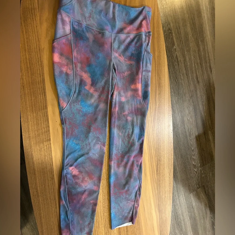 Lululemon Athletica Blue and Pink Leggings - Picture 4 of 11